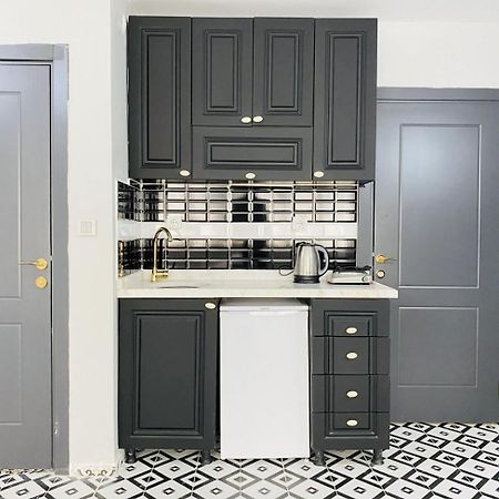 Pleasant Studio Flat In Kabatas Beyoglu Apartment Istanbul Luaran gambar
